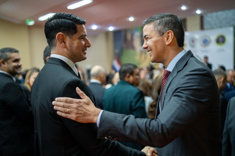 Exelentisimo Señor Presidente de la República y Presidente del Consejo de Defensa Nacional, Santiago Peña Palacios.