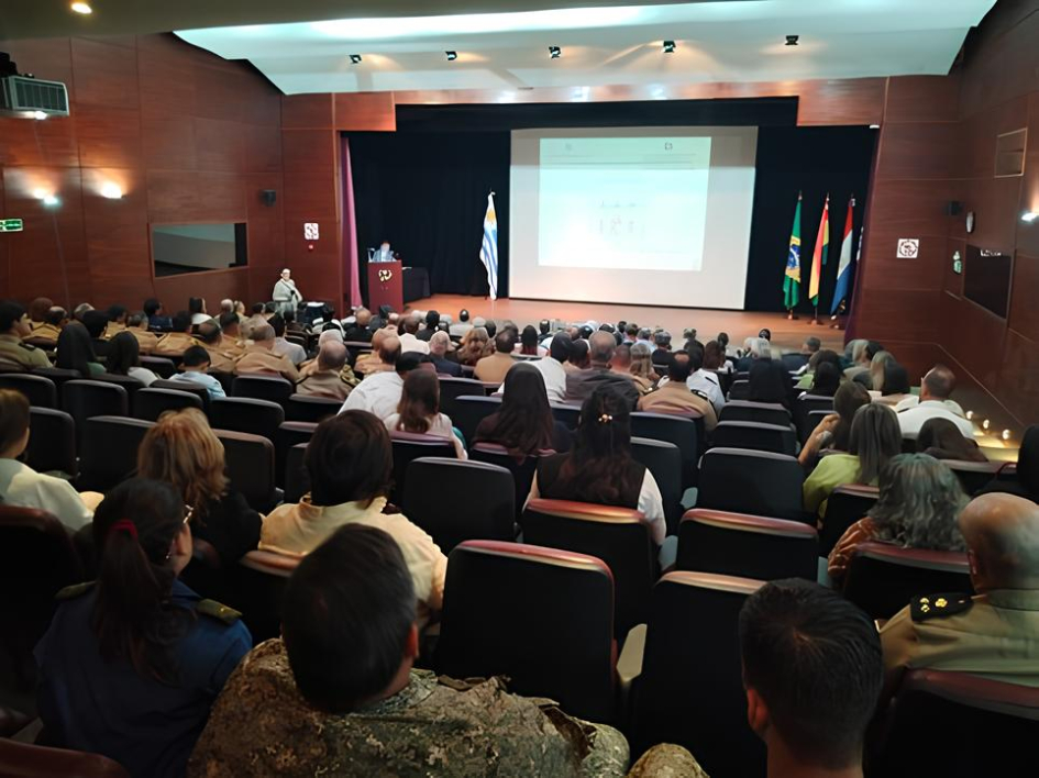 Clausura de cursos en Centro de Altos Estudios Nacionales