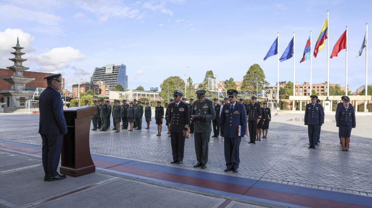 La ESDEG recibe a Profesionales Oficiales de Reserva para fortalecer sus competencias Militares y Estratégicas
