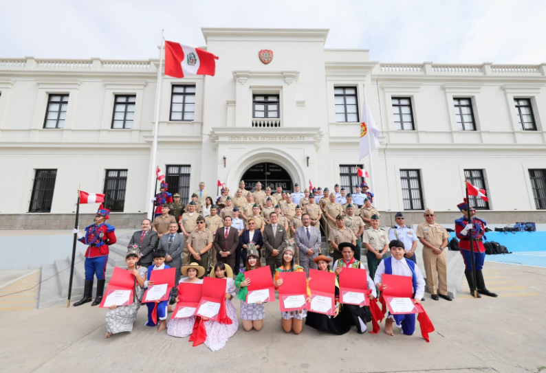 CAEN recibe visita académica del Curso de Información Militar de la Escuela Superior de Guerra de Colombia